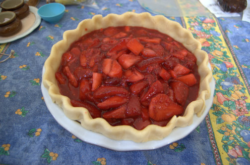 Raspberry Strawberry Walnut Pie